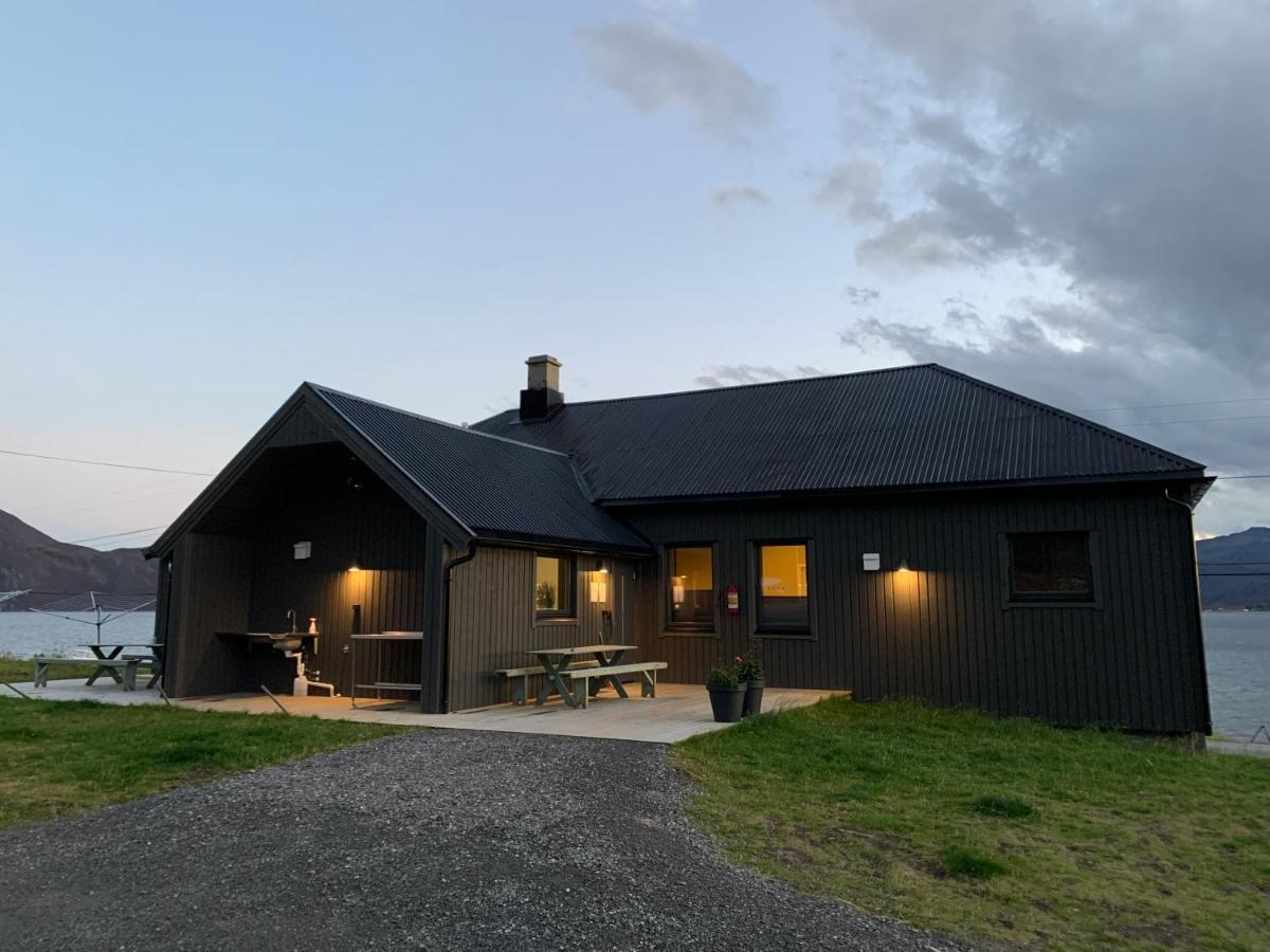 Отель Bedehuset Basecamp Senja Skaland Экстерьер фото